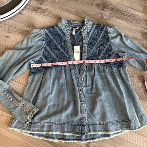 Pilcro Victorian V- Neck Blouse NWT - Picture 8 of 13